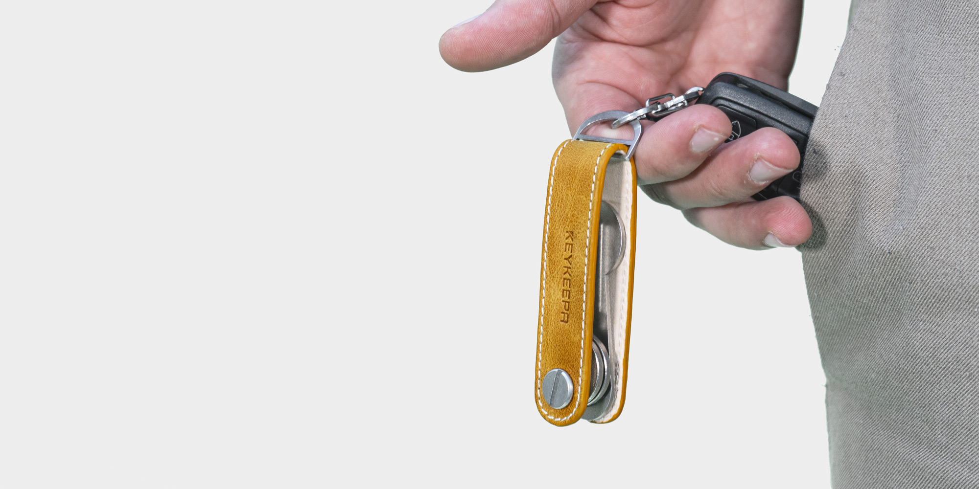 Key Organizer Loop Phantom Black aus Leder | der Schlüsselorganizer Made in Germany